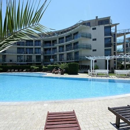 Large Apartment In Sunny Beach Ngoại thất bức ảnh