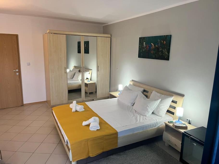 Large Apartment In Sunny Beach Ngoại thất bức ảnh