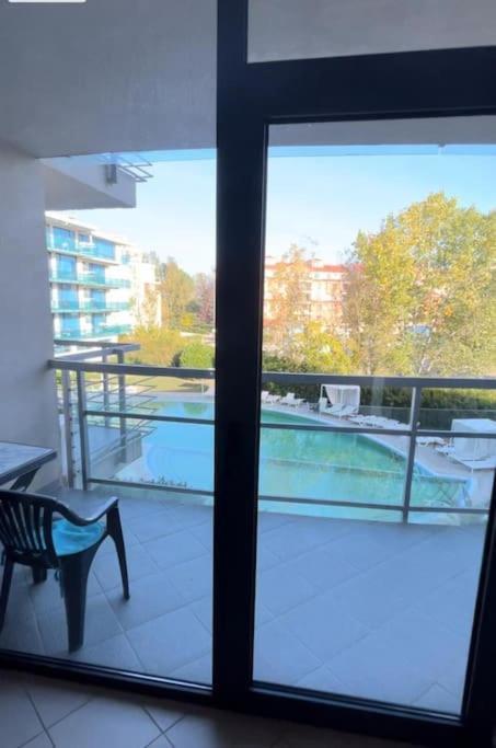 Large Apartment In Sunny Beach Ngoại thất bức ảnh