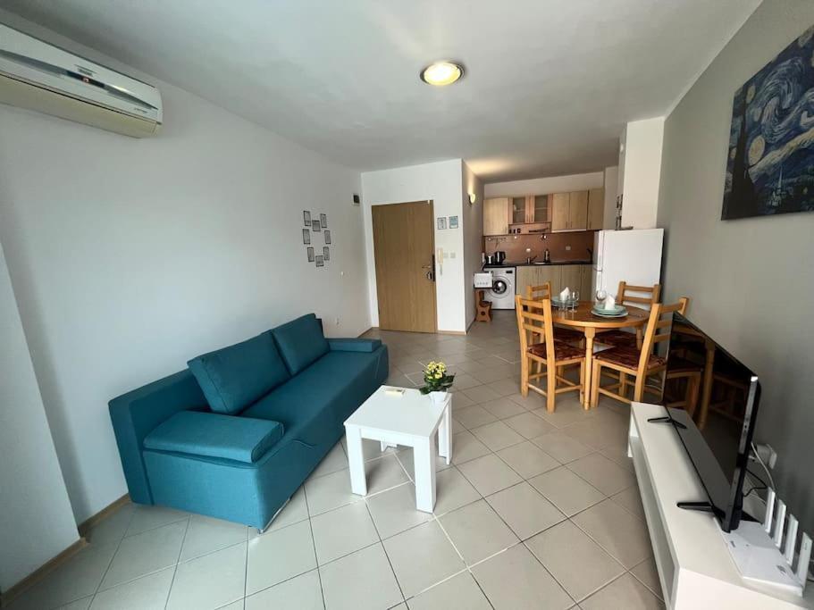 Large Apartment In Sunny Beach Ngoại thất bức ảnh