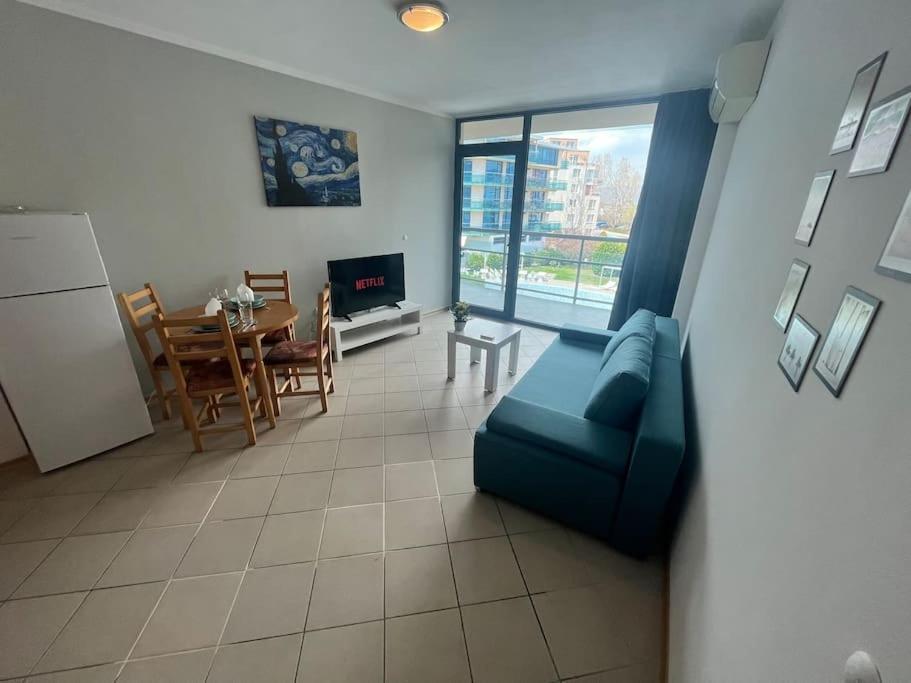 Large Apartment In Sunny Beach Ngoại thất bức ảnh